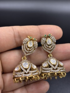 Pendientes Jhumka de Plata de Ley con Forma de Campana Vintage, Diseño de Pájaro, Ojos de Piedra Verde, Chapados en Oro para Bodas - Product Image 6