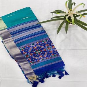 Sari en soie brute Khadi doux VASTRA COTTAGE avec pallu Meena Patola coloré, tissage Ikat, bordure Zari et pièce de blouse contrastante - Product Image 4