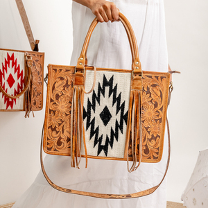 Bolso tote vintage de cuero con flecos y adornos florales tallados a mano, elegante bolso de hombro de piel de vaca para mujer, multiusos. - Product Image 1