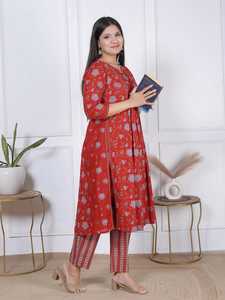 Ensemble coordonné tendance imprimé floral rouge de qualité supérieure, robe décontractée style Kurti avec pantalon rayé pour femme, tenue ethnique quotidienne d'été - Product Image 4