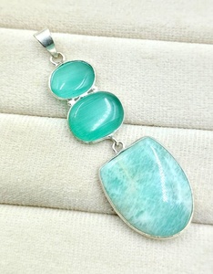 Pendentif artisanal en argent sterling 925 avec amazonite naturelle et œil de chat vert, bijoux bohèmes en pierres précieuses - Product Image 2