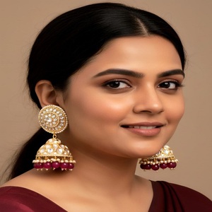 Pendientes de Moissanita Chapados en Oro de Latón de la Mejor Calidad con Brillantes Impresionantes, Estilo Étnico y Moderno, para Uso Tradicional y Bodas de Mujer - Product Image 1