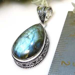 Pendentif vintage en argent sterling 925 avec labradorite, forme goutte d'eau, serti clos, solitaire, bijou unisexe pour usage quotidien - Product Image 5