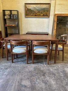 Juego de Mesa de Comedor de Madera de Teca Sólida, Sillas Tapizadas Modernas, Fabricante de Muebles de Indonesia - Product Image 3