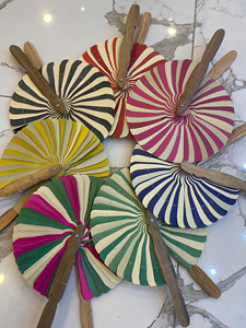 Éventail en feuille de palmier du Vietnam, éventail traditionnel fait à la main pour les boutiques de souvenirs - Product Image 3