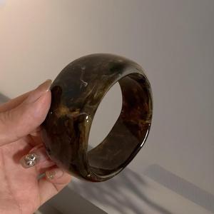 Brazalete Acrílico Único de MN Exports para Mujer, Hecho a Mano, Elegante, Idea de Regalo de Joyería de Moda, India - Product Image 3