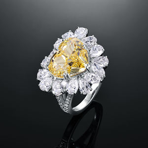 Anillo de Compromiso Unisex de Moda con Moissanita Amarilla de Corte Redondo AMBER JEWELS, Chapado en Rodio, Plata 925, Engaste de Garras - Product Image 2