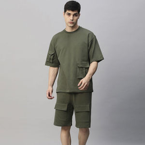 Conjunto de Camiseta y Pantalones Cortos Deportivos para Hombre, Verano 2026, Diseño Moderno, Color Sólido, Logotipo Frontal, Transpirable, Secado Rápido, Venta al Por Mayor - Product Image 3