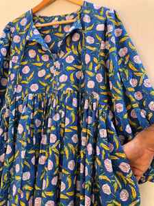 ชุดลำลองคอวีแบบยาว ปิดด้วยเชือกผูก ลายดอกไม้พิมพ์บล็อก แขนยาวทรงหลวม เอวธรรมชาติ ผ้าฝ้าย 100% - Product Image 2