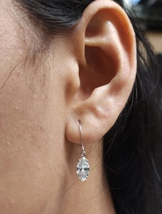 Pendientes colgantes minimalistas de oro de 14 quilates con diamante negro de corte brillante redondo cultivado en laboratorio de 0.40 quilates para mujer, regalo para fiesta - Product Image 6