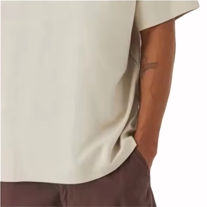 เสื้อยืดคอกลมแขนสั้นทรงโอเวอร์ไซส์สีเบจสำหรับผู้ชาย ผ้าคอตตอนเจอร์ซีย์ถัก 100% สีพื้น ทรงลำลอง ซักแบบแอซิดวอช ระบายอากาศได้ดี - Product Image 4