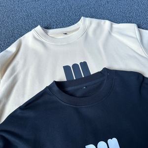 Sudadera unisex de alta calidad personalizada, estilo streetwear, con estampado digital, lisa, suave, de poliéster/algodón, cuello redondo, corte holgado. - Product Image 3