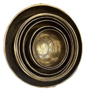 Juego de cuencos de bronce antiguo Chakara con estampado de huecograbado - Product Image 2