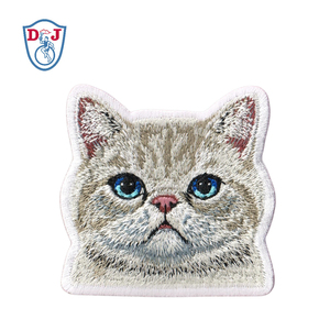 Parches bordados personalizados termoadhesivos de animales, perros y gatos para prendas de vestir - Product Image 3