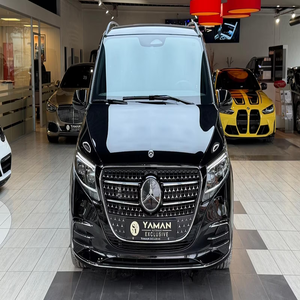 Mercedes Benz V250d AMG Line Longue portée, toit panoramique, 7 places, fourgon de luxe diesel automatique - Product Image 2