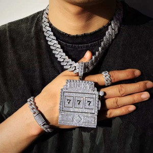 จี้รูปตู้สล็อตแบบ Iced Out ประดับเพชร VVS Moissanite เงินแท้ 925 ชุบโรเดียม ฝังเพชรแบบไมโคร สไตล์ฮิปฮอป - Product Image 4