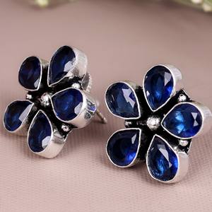 Boucles d'oreilles clous fleur ethniques bohèmes en pierre bleue, sertissage en laiton, plaqué argent antique, faites à la main, bijoux de fiançailles pour femme - Product Image 4