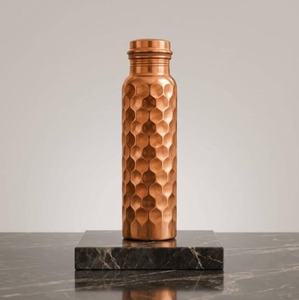 Juego de Botella de Agua Ecológica de Cobre Puro, Martillada a Mano con Patrón de Panal, Termo con 2 Vasos, Sin Juntas, Antiderrames - Product Image 4