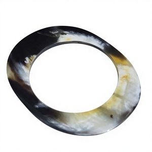 กำไลเขาควายธรรมชาติ Kada สร้อยข้อมือแบบขัดเงาคุณภาพสูงเครื่องประดับจากเขาอิตาลีทำด้วยมือกำไลเขาควาย - Product Image 1