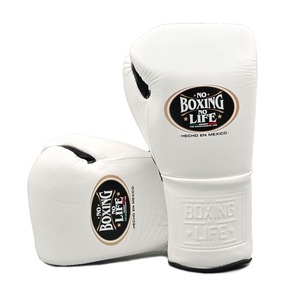 ถุงมือชกมวยคุณภาพสูง No Boxing No Life สีดำทอง หนังวัวแท้ สำหรับฝึกซ้อม แบบผูกเชือก - Product Image 1