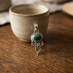 Pendentif en malachite naturelle, argent sterling 925, collier vintage bohème fait à la main, charme en pierres précieuses, bijoux pour femmes, cadeau pour maman, sœur - Product Image 4
