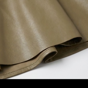 Jupe courte en similicuir PU taille haute pour femme, style évasé à volants en satin, couleur unie, toutes saisons - Product Image 6