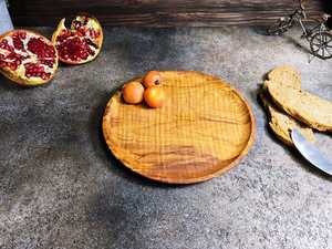 Assiette universelle rustique en noyer, plateau de service fait main, assiette à apéritif naturelle, grande assiette de dîner en bois d'Inde - Product Image 5