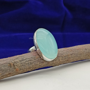 แหวนเงินแท้ 925 ประดับพลอยอควาคาลซีโดนีทรงรี ดีไซน์โบฮีเมียน ทำมือ งานออกแบบเฉพาะตัว สำหรับผู้หญิง สวมใส่ในงานปาร์ตี้ ของขวัญวันเกิด - Product Image 1