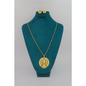 Parure de bijoux collier avec boucles d'oreilles en laiton plaqué or pur parure de bijoux collier design haute qualité Émirats arabes unis Dubaï - Product Image 5