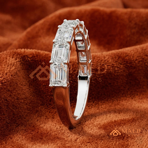 Anillo de Boda de Moissanita con Corte Esmeralda, Plata de Ley 925, Engaste de Bisel, Corte Horizontal Escalonado, Anillo de Media Eternidad con Diamantes para Mujer - Product Image 3