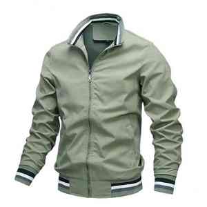 Chaqueta de invierno personalizada y elegante para hombre, de cuero genuino, impermeable, con parches bordados de piedras, estilo clásico para hombre, chaquetas Varsity. - Product Image 1
