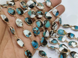 Chaîne de connecteurs en turquoise cuivre bleu blanc naturel, forme libre, 10 à 15 mm, vendue au mètre - Product Image 6