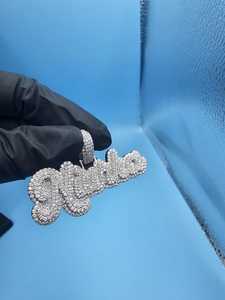 จี้เพชรโมอิสซาไนต์แบบกำหนดเอง ตัวอักษรชื่อย่อ ฮิปฮอป เครื่องประดับเงินแท้ 925 ประดับเพชร VVS สำหรับเป็นของขวัญ - Product Image 6