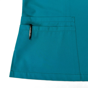 Ensemble de tenue médicale haut de gamme pour femme : Haut élégant à col en V et pantalon jogger, en tissu peigné confortable et durable, couleur personnalisable, idéal pour l'hôpital - Product Image 6