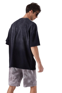 เสื้อผู้ชายคุณภาพสูง ผ้าฝ้ายถัก 100% น้ำหนัก 280gsm ระบายอากาศได้ดี แห้งเร็ว สไตล์ลำลอง คอกลมทรงโอเวอร์ไซส์ สตรีทแวร์ รับผลิตแบบ OEM - Product Image 6