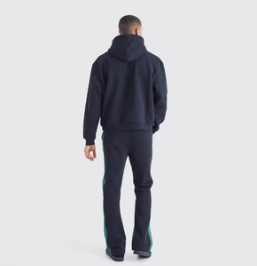 Conjunto de Sudadera con Capucha y Pantalones Deportivos Casuales para Hombre – Chándal Ajustado Estilo Urbano con Franja Lateral en Contraste - Product Image 3