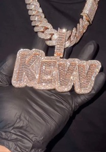 Pendentif personnalisé KEVV en argent sterling avec quatre lettres, moissanite VVS1 D, style hip-hop, plaqué rhodium - Product Image 2