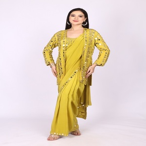 Sari de crepé de diseñador de lujo con chaqueta con espejo en toda la prenda y chaqueta con borde de sari para cada ocasión - Product Image 4