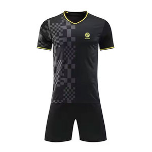 Uniforme de Fútbol Transpirable de Alta Calidad, Ropa de Equipo, Material Duradero, Personalizable, Hecho en Pakistán - Product Image 1
