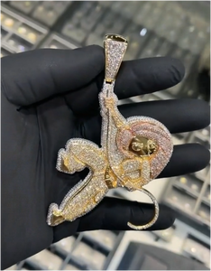 จี้รูปช้างประดับเพชรโมอิสซาไนต์ทรงกลมเจียระไนแบบบริลเลียนท์  ชุบทองบนเงินแท้ 925  แบบฮิปฮอป ได้รับการรับรองจาก GRA สำหรับทั้งชายและหญิง - Product Image 4