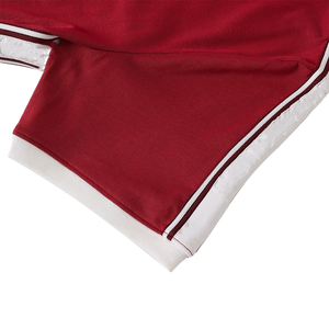 ชุดเสื้อยืดและกางเกงขาสั้นกีฬาผู้ชายคุณภาพสูง แห้งเร็ว ผลิตจากโพลีเอสเตอร์ 100% เหมาะสำหรับออกกำลังกาย ฟิตเนส วิ่ง และฝึกซ้อม ระบายอากาศได้ดี น้ำหนักเบา - Product Image 6