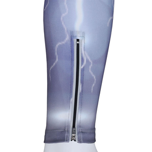 Manchons de compression personnalisés pour les jambes – Fournisseur de vêtements de sport haute performance – Manchons de compression les plus vendus avec protection UV pour le sport - Product Image 5