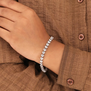 Pulsera de tenis de lujo con 40 diamantes de laboratorio talla corazón para mujer, certificada por IGI, oro de 14K, elegante para bodas y fiestas. - Product Image 5