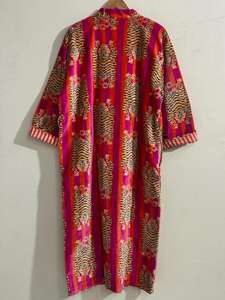 Bata Kimono de Terciopelo con Estampado de Tigre: Bata de Algodón para la Hora del Despertar - Product Image 6