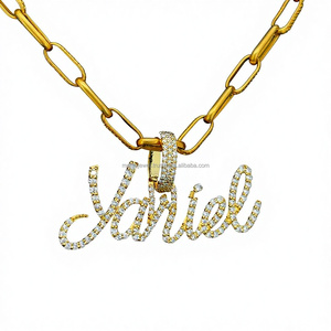 Pendentif en diamant élégant Pendentif nom monocouche Iced Out en argent sterling 925 plaqué or 14KT et Moissanite taille ronde - Product Image 1