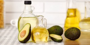 Huile Essentielle Pure d'Avocat Biologique en Gros, Marque Privée, Huile Végétale pour Aromathérapie - Product Image 3