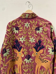 เสื้อแจ็คเก็ตกำมะหยี่สีชมพูวินเทจปักลายกวางซูซานีสำหรับผู้หญิง งานฝีมือปักลายดอกไม้สไตล์โบฮีเมียน แขนยาว เหมาะสำหรับใส่ในฤดูใบไม้ร่วง - Product Image 4
