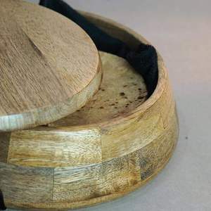 Cazuela de Madera con Diseño Único y Hermosas Flores Pintadas a Mano en la Tapa, Ecológica, Apta para Lavavajillas, 20 cm de Diámetro, Pulida - Product Image 3