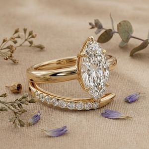 Anillo de compromiso de moissanita con corte marquesa, anillo de boda curvo con pavé, anillo nupcial minimalista de oro macizo para mujer - Product Image 3