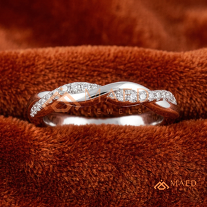แหวนเงินแท้ 925 ดีไซน์เกลียวอินฟินิตี้ประดับโมอิสซาไนต์ แหวนแต่งงานแบบถักประกายระยิบระยับสำหรับผู้หญิง เครื่องประดับเพชรแล็บสำหรับงานหมั้น - Product Image 3